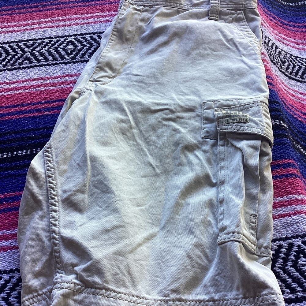 Levi’s Tan Cargo shorts-SZ 38-17” waist- 10” inseam